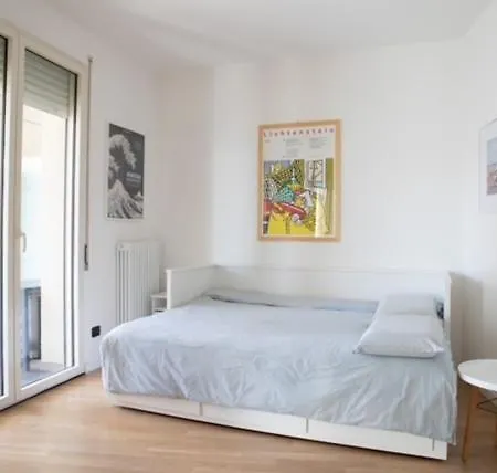 Grande Monolocale Con Parcheggio Interrato Incluso Genova