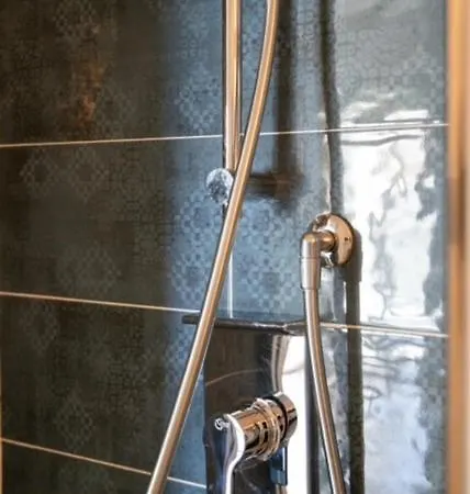 Grande Monolocale Con Parcheggio Interrato Incluso Apartamento