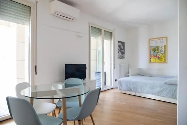 Apartment Grande Monolocale Con Parcheggio Interrato Incluso Genua