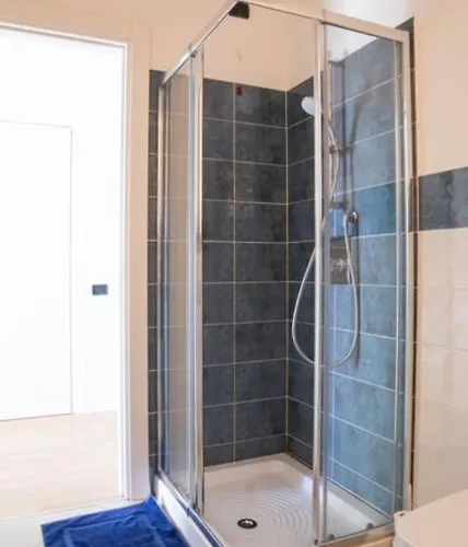 Grande Monolocale Con Parcheggio Interrato Incluso Apartman *