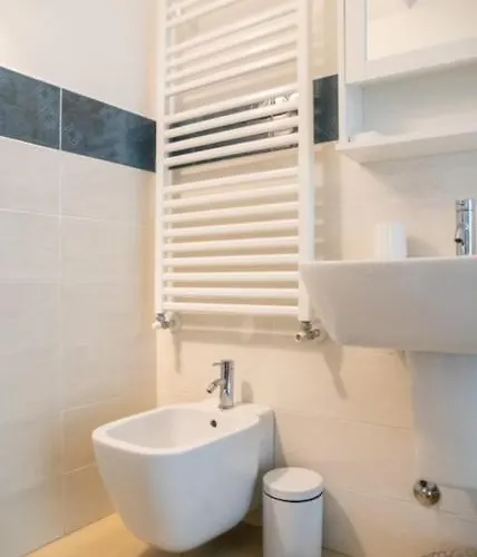 Grande Monolocale Con Parcheggio Interrato Incluso Genua