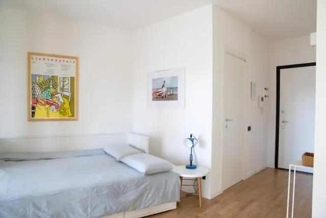 Grande Monolocale Con Parcheggio Interrato Incluso * Genua